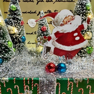 Light Up Retro Santa Vignette Box