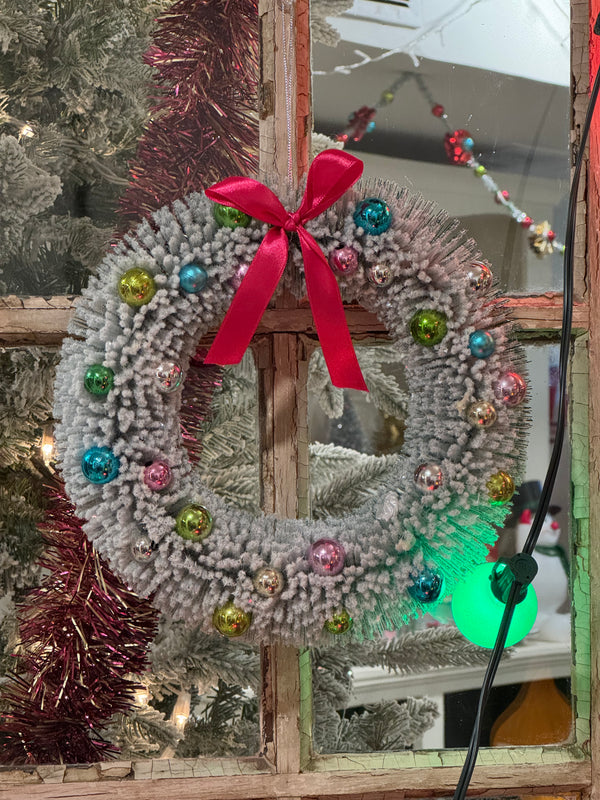 Vintage-Inspired Boxed Wreath